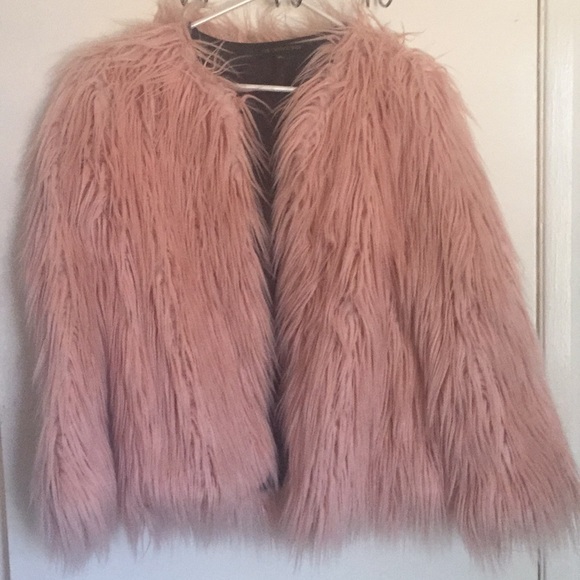 Pink Faux Fur Coat 🛍 - Picture 2 of 4